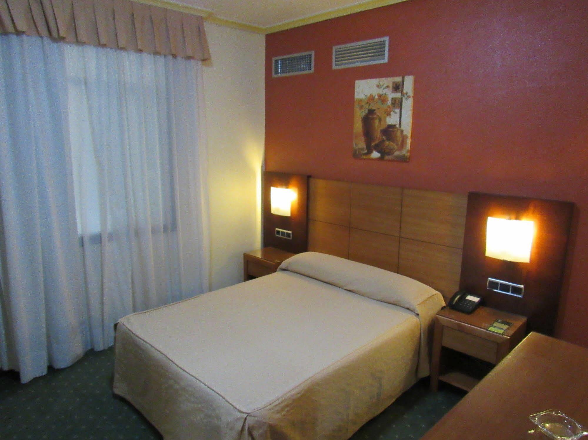Virgen Del Camino Hotel